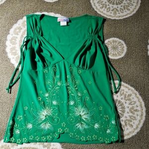 Embellished sleevless top